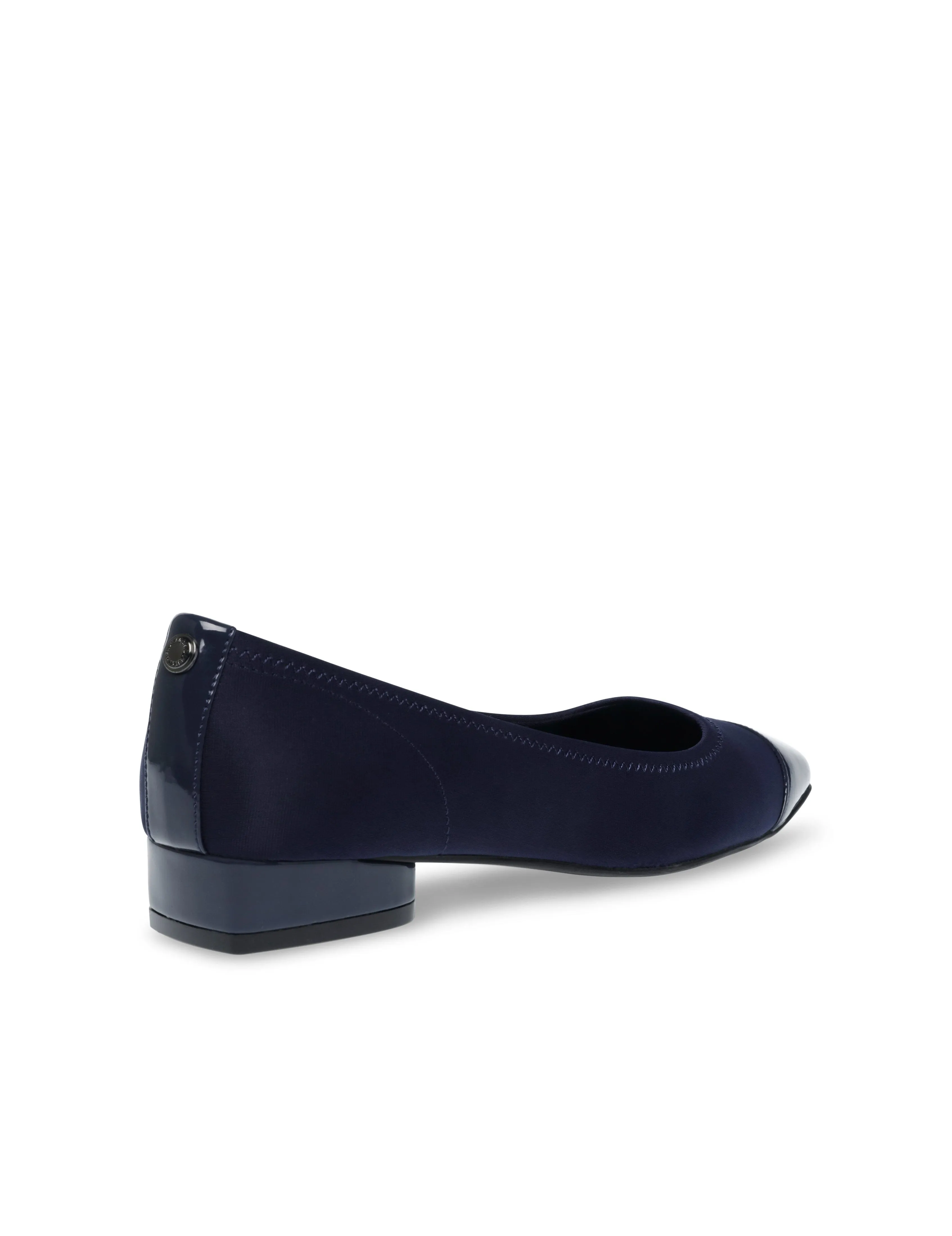 Carlie Flat