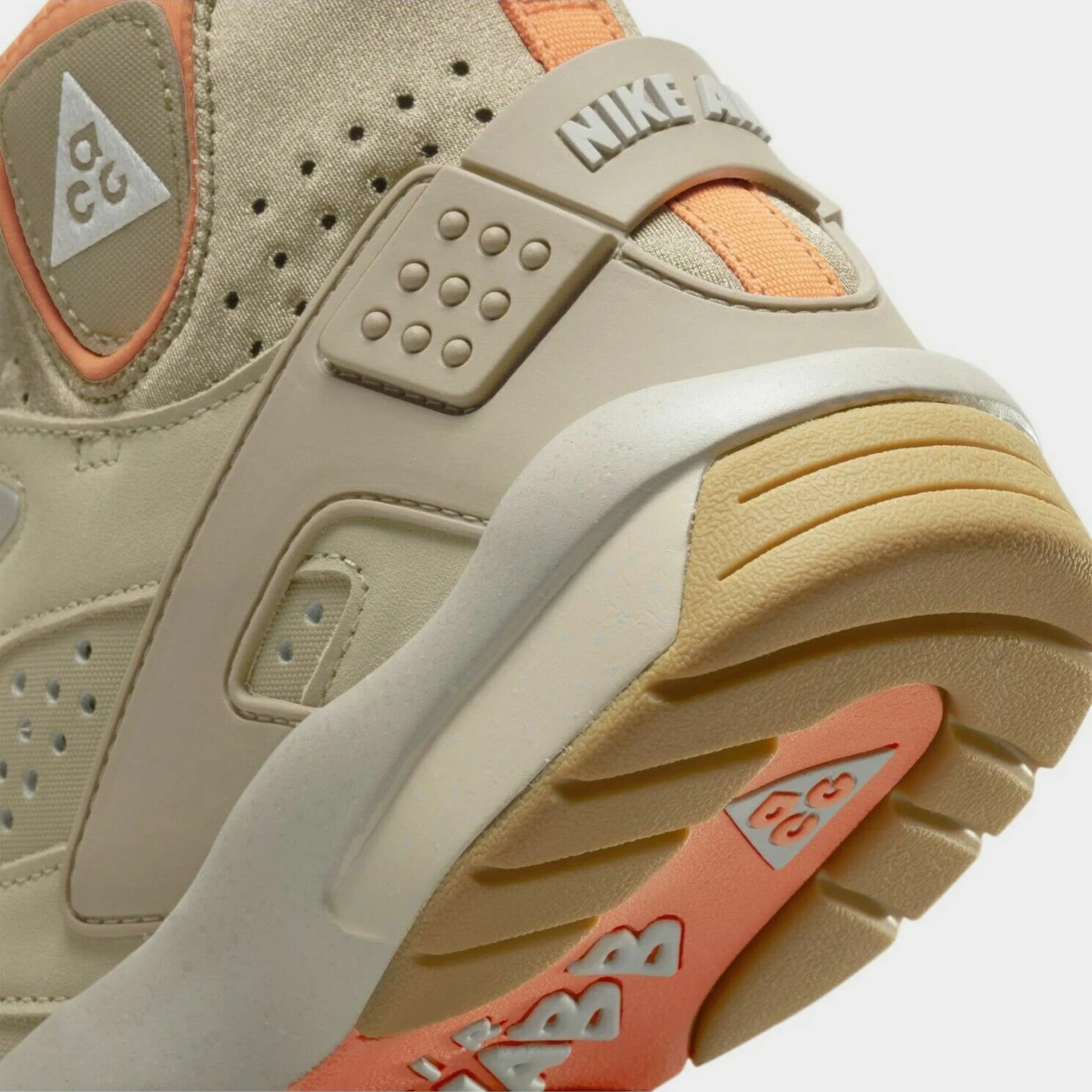 Nike ACG Air Mowabb Limestone / Reflect Silver - Khaki