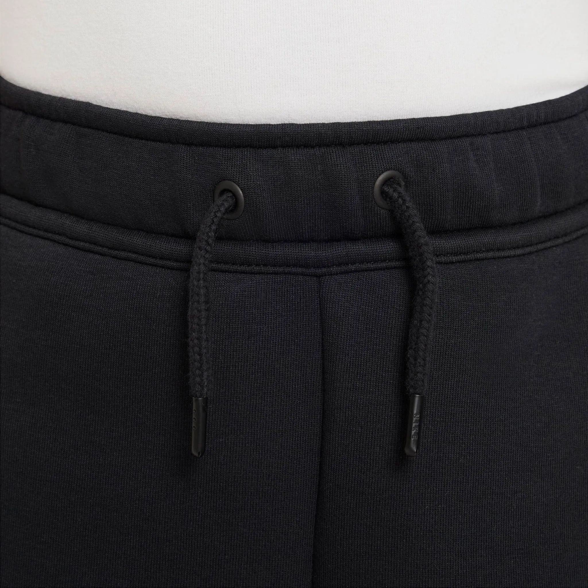 Nike Sportswear Junior Boys' Tech Fleece Shorts / Black