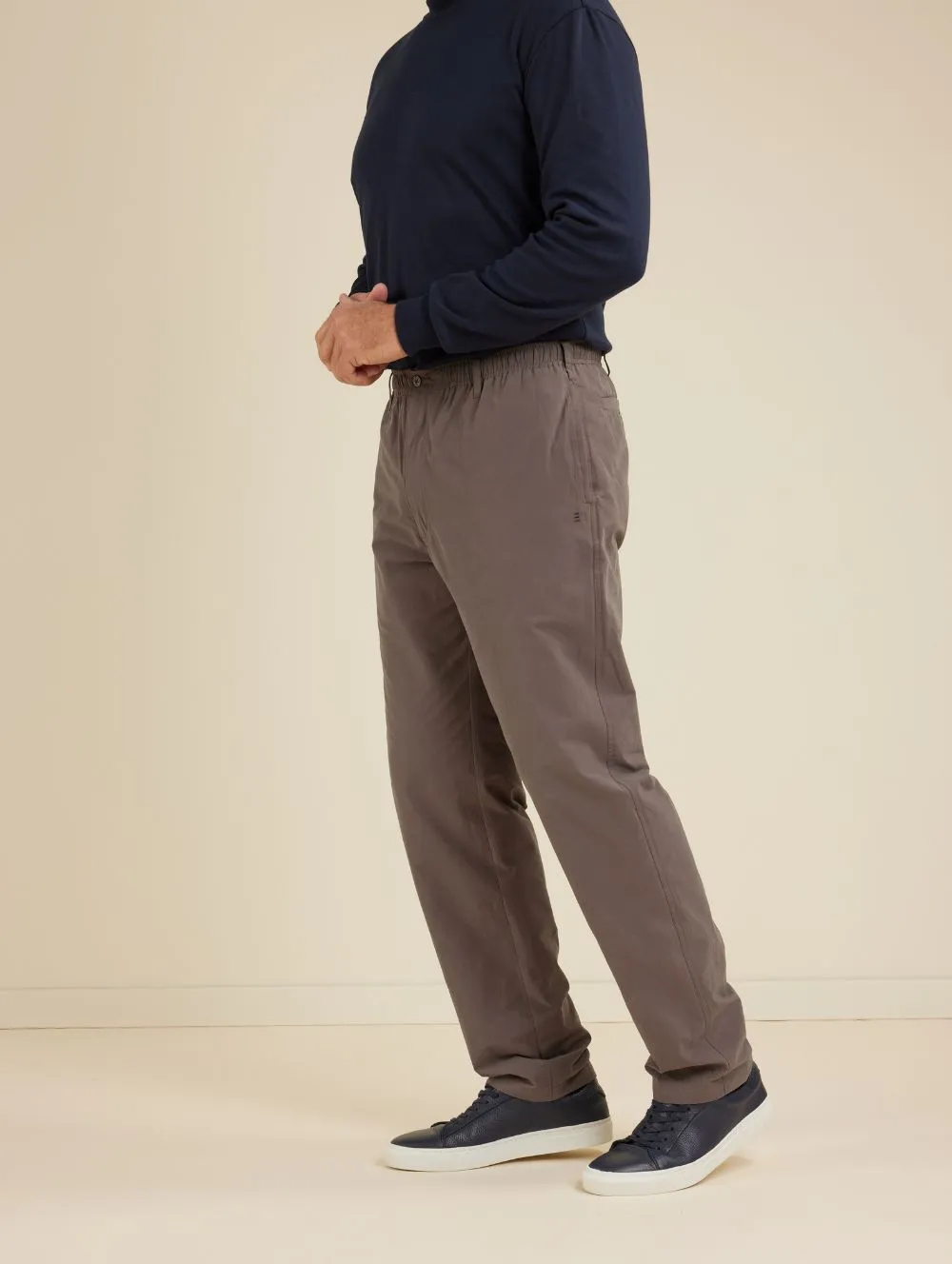 Woodbury Pull On Pant